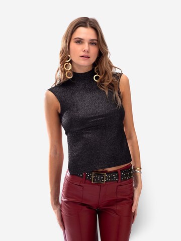 THE-ARE - Top em preto: frente