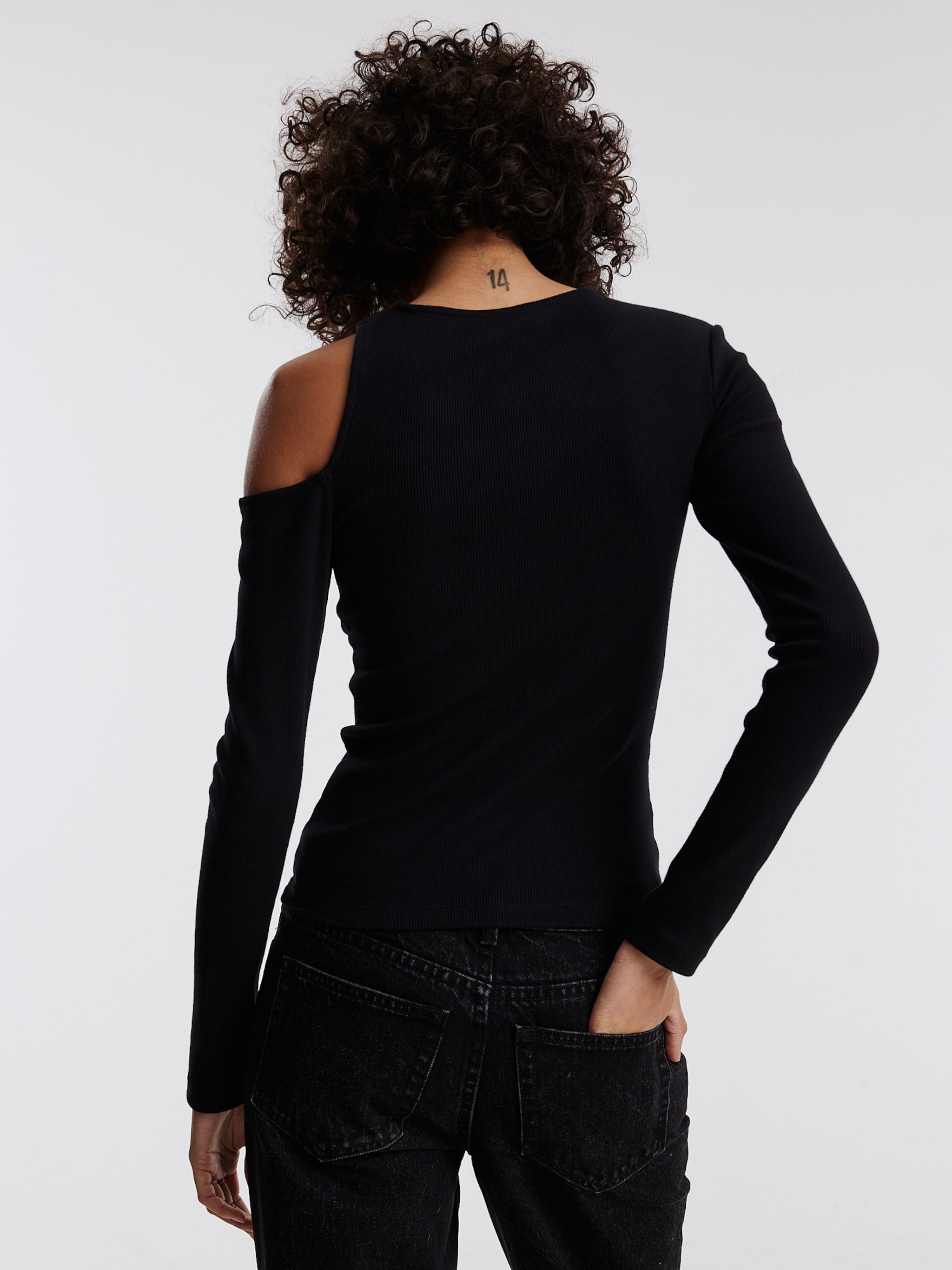 EDITED Produkte Shirt 'Vincenta' schwarz