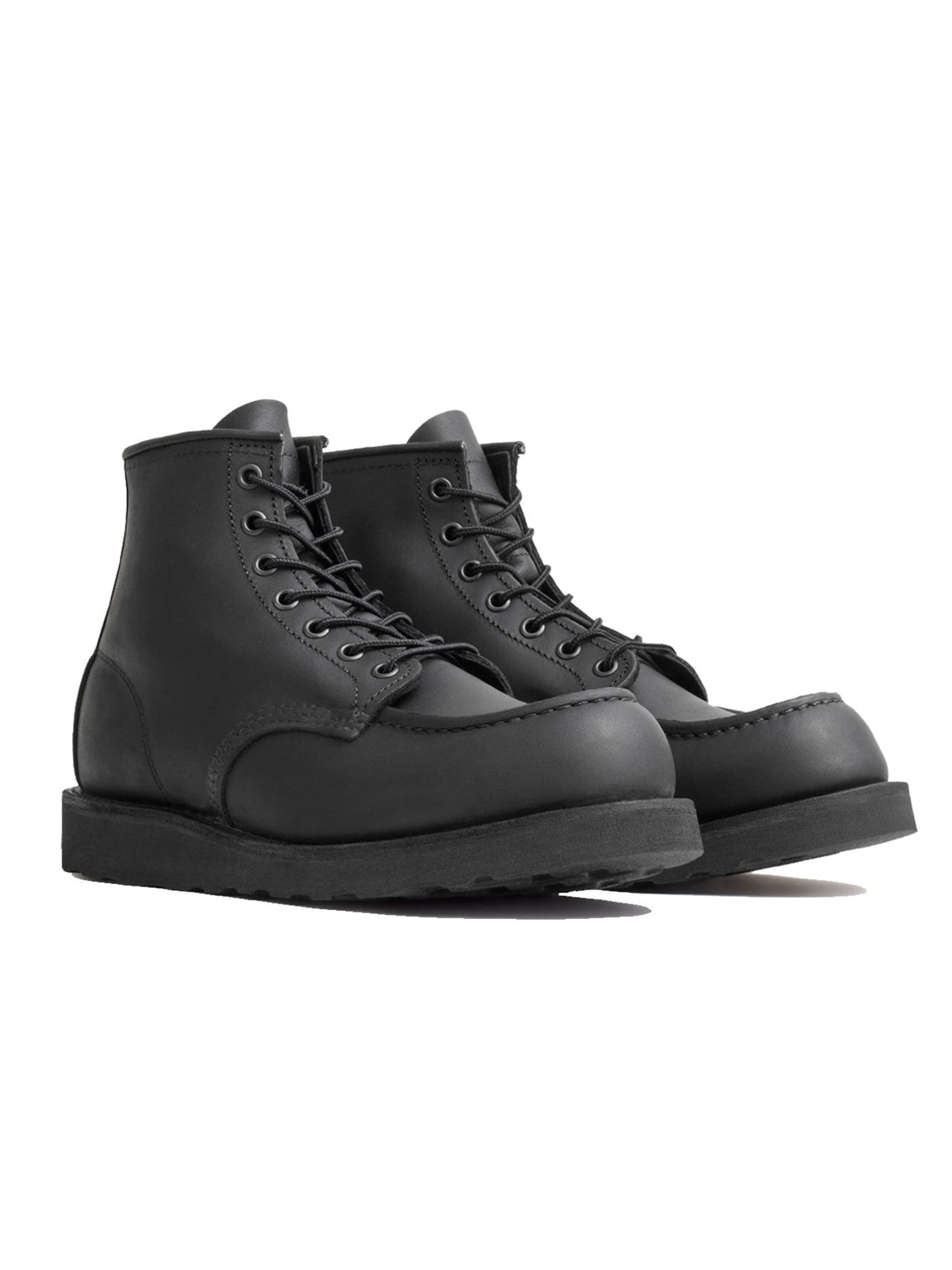 RED WING SHOES Lace-Up Boots '8074 Classic Moc Black' in Black