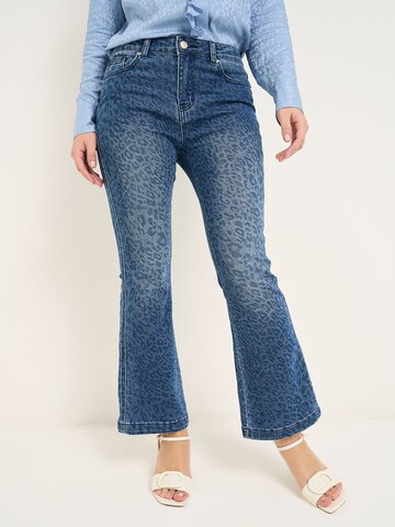 Camomilla Italia Regular Jeans in Blue: front