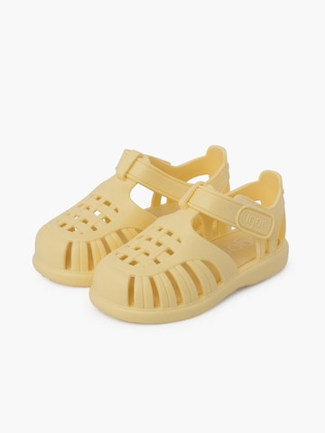 Claquettes / Tongs IGOR en beige