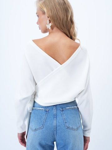 Trend Alaçatı Stili Blúzka - Biela