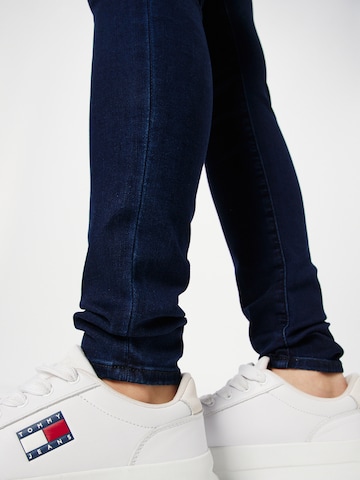 Tommy Jeans Skinny Jeansy 'Sylvia' w kolorze niebieski