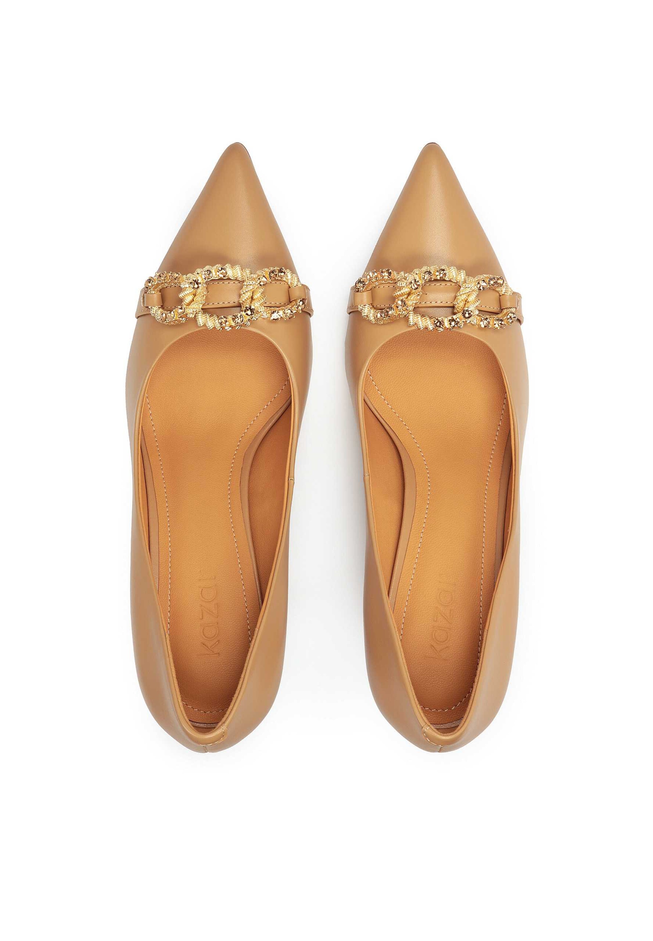 Kazar Pumps in Beige
