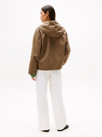 TOMMY HILFIGER - Chaqueta de entretiempo en marrón