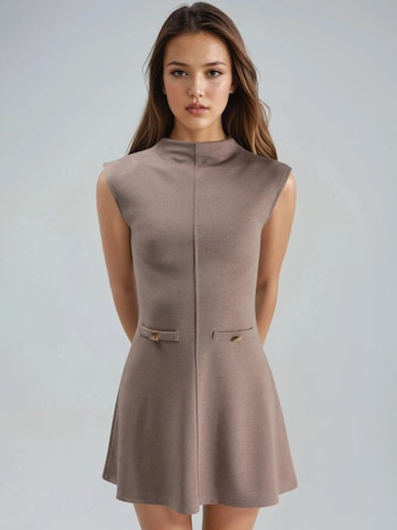 Busem - Vestido em bege