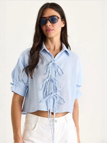 Camicia da donna di Bianco Lucci in blu
