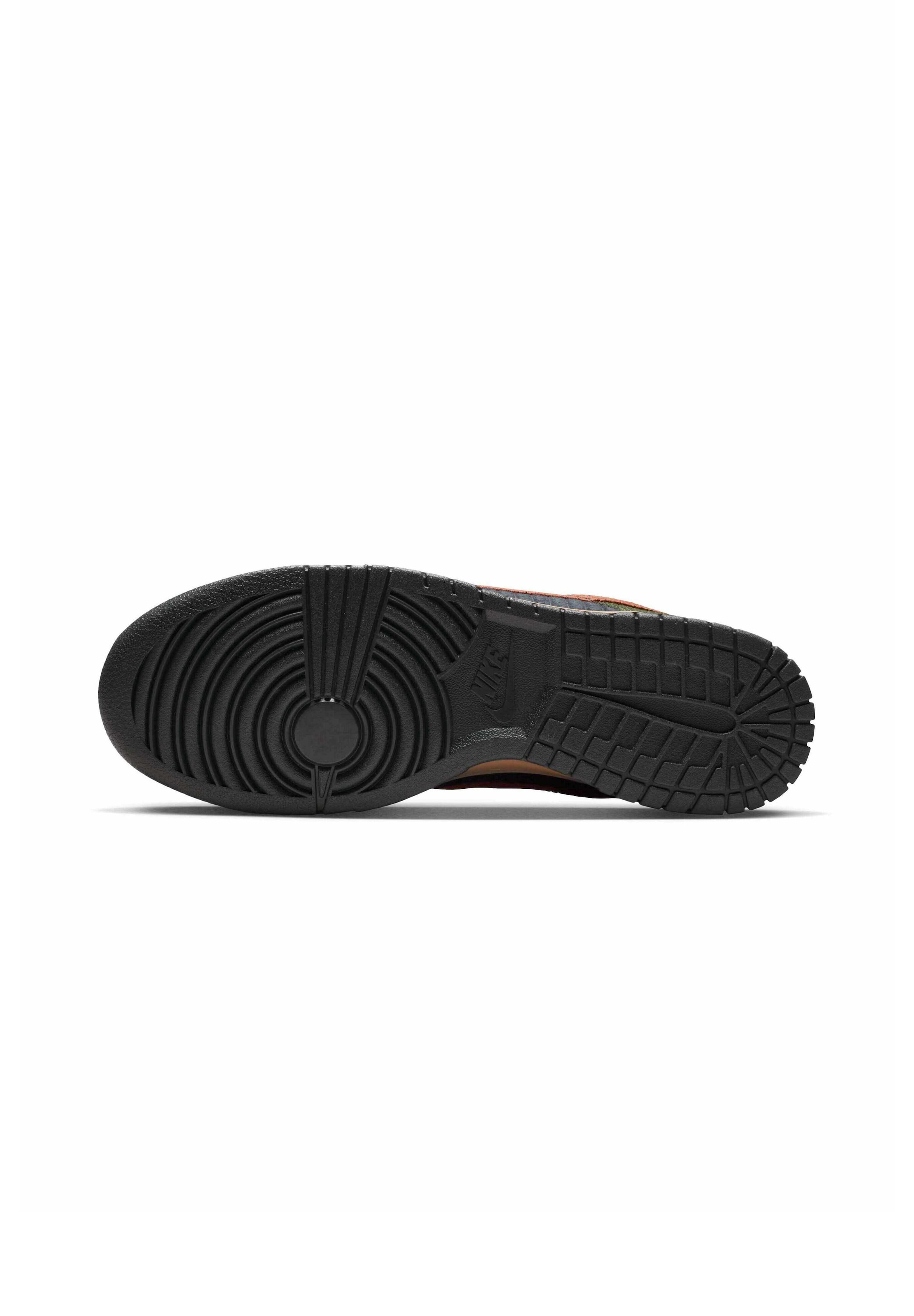 Nike Sportswear Platform trainers 'Dunk Low Retro Premium' in Brown