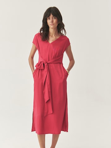 Rochie de la TATUUM pe roz: față