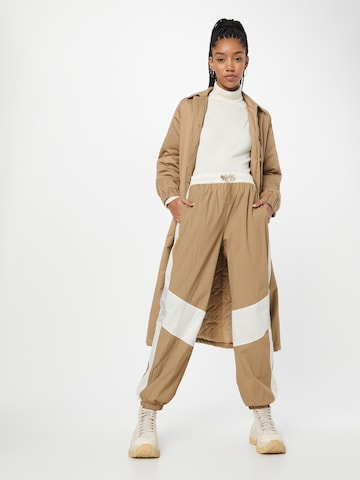 Esmé Studios - Loosefit Pantalón 'Cassie' en beige