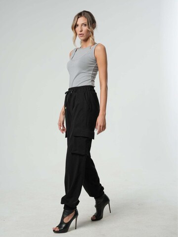 Loosefit Pantalon cargo Metamorphoza en noir