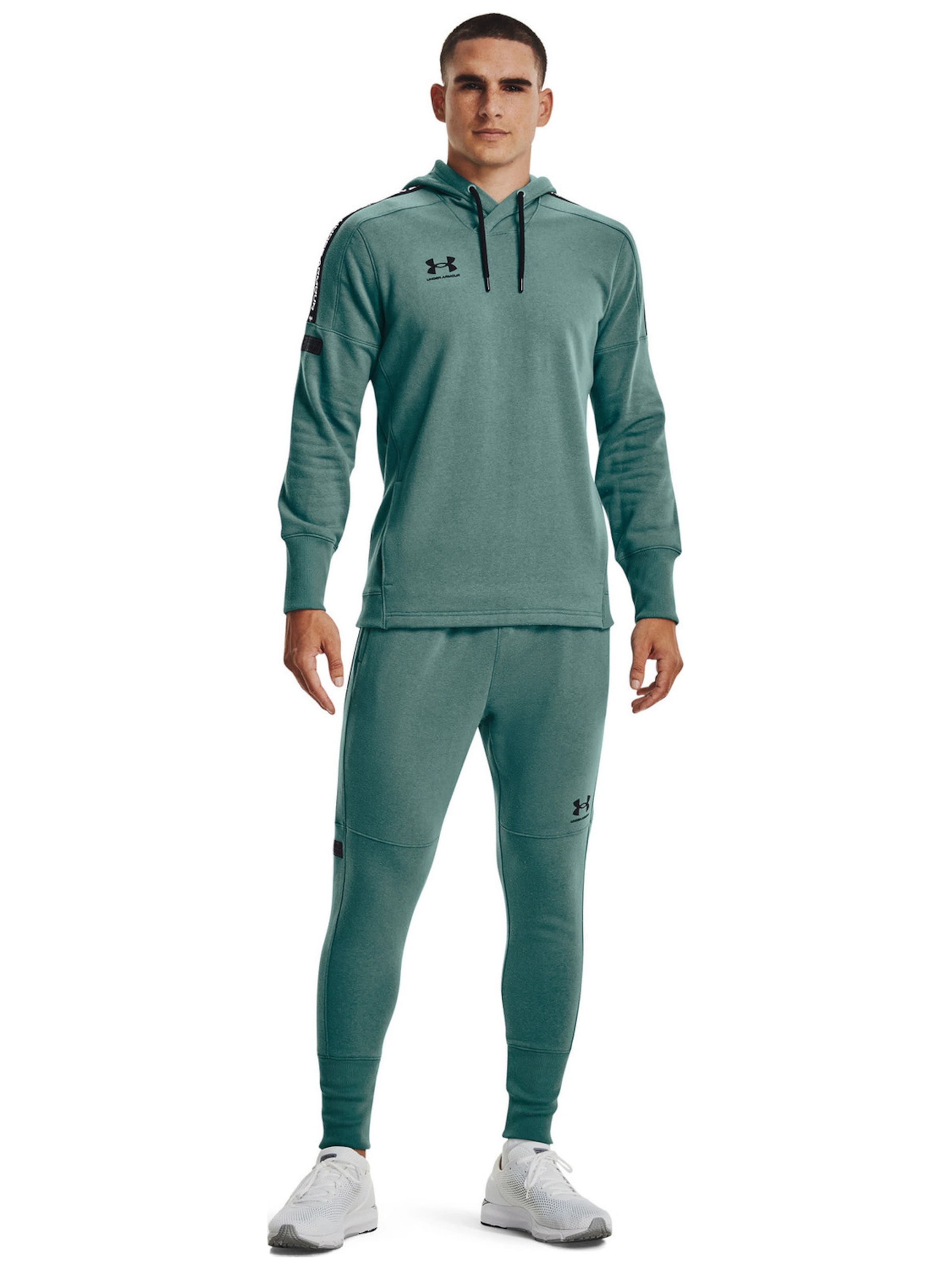 UNDER ARMOUR Regular Sports trousers 'Accelerate Off-Pitch' in Green