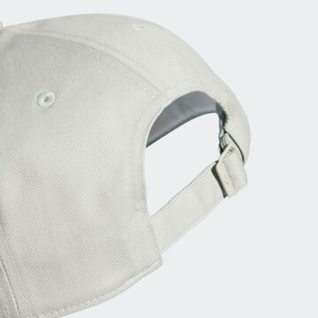 Casquette de sport ADIDAS SPORTSWEAR en gris