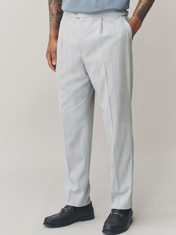 Next Regular Hose in Grau: Vorderseite