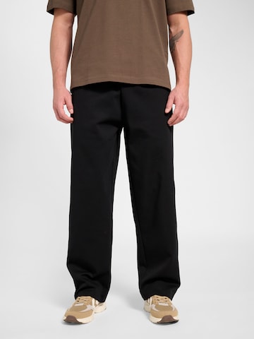 Hummel Regular Pants in Black: front
