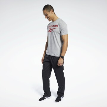 Reebok Loosefit Sporthose in Schwarz