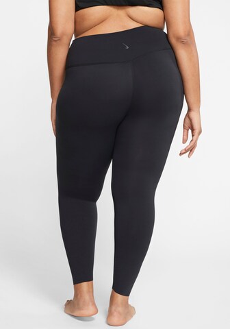 NIKE Skinny Sporthose in Schwarz