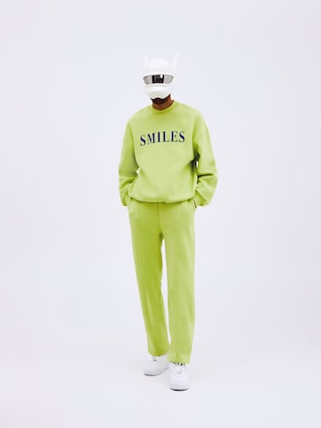 Regular Pantalon 'Ediz' Smiles en vert