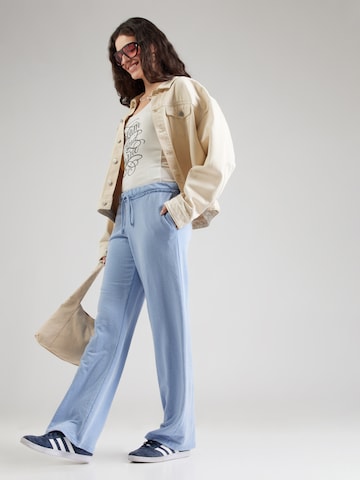 Monki Regular Trousers in Blue