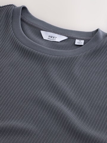 Next T-Shirt in Grau
