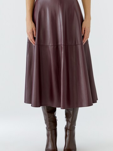 OUI Skirt in Red: front