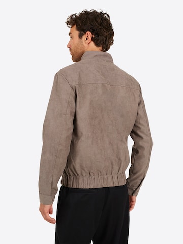 BRAVE SOUL Overgangsjakke i grå