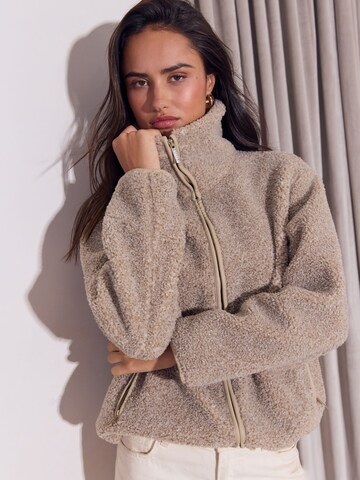 Lipsy - Chaqueta polar en beige