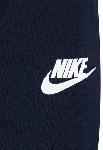 Nike Sportswear Set in Blau