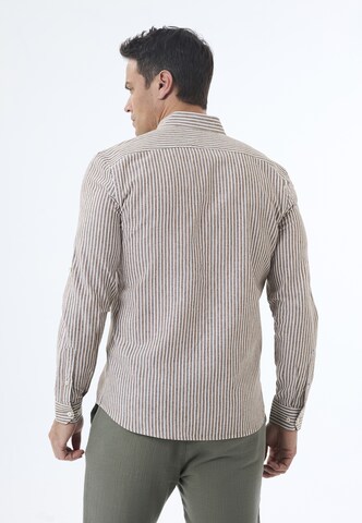 Jimmy Sanders - Ajuste regular Camisa en marrón
