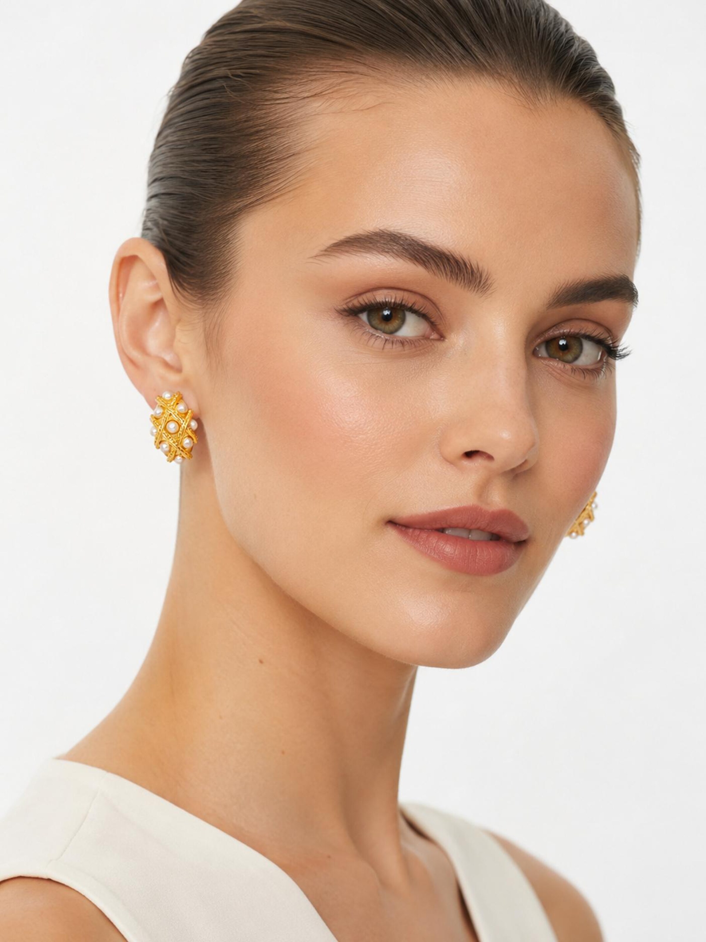Boucles d'oreilles 'Encounter Pearl Gold Earrings' RteRme en or : devant