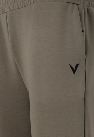 Virtus Tapered Sweatpants 'Taro' in Grau