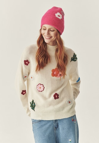 Căciulă 'Ruzi' de la TATUUM pe roz: față