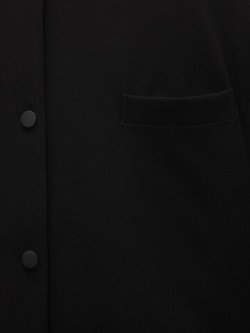 Pull&Bear Prechodná bunda - Čierna
