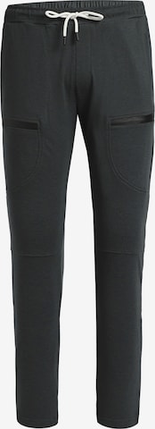 Campus Sutra Regular Pants in Green: front
