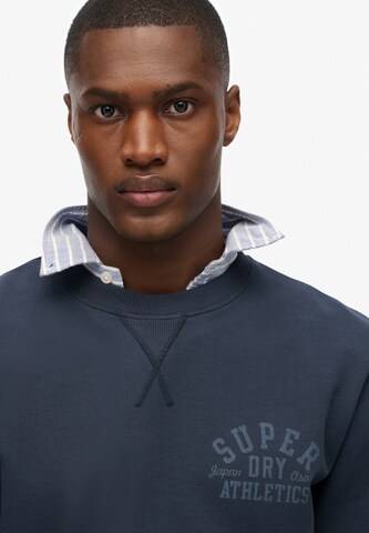 Sweat-shirt 'Athletic Essentials' Superdry en bleu