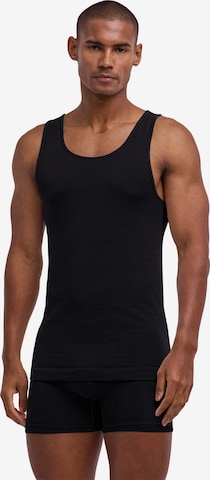 FALKE Undershirt 'Seamless' in Black: front