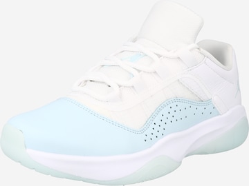 Baskets basses 'AIR JORDAN 11 CMFT LOW' Jordan en blanc : devant