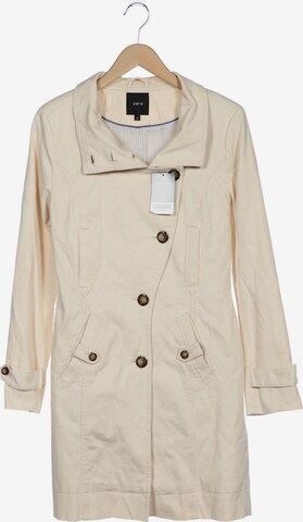 zero Jacket & Coat in M in White: front