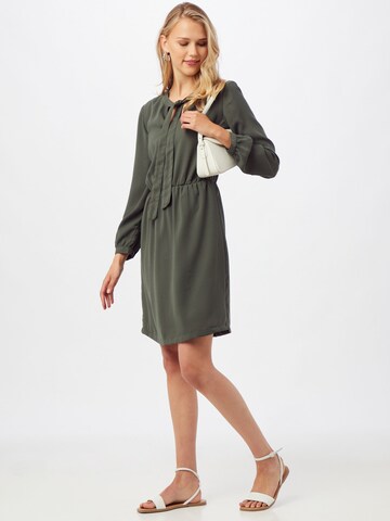 Rochie 'Leona Dress' de la ABOUT YOU pe verde