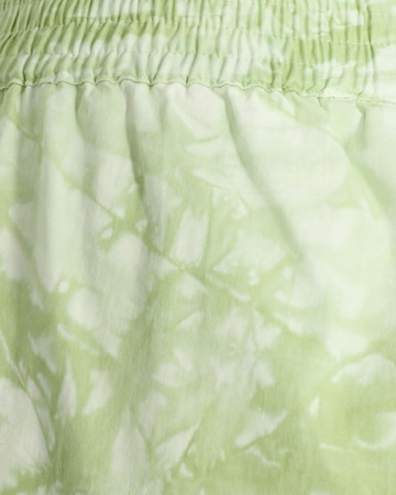 minimum Normální Kalhoty – zelená