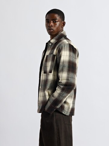 Burocs Comfort fit Button Up Shirt in Brown