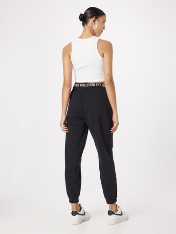 HOLLISTER Tapered Trousers in Black