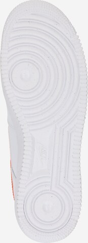 Nike Sportswear Matalavartiset tennarit 'AIR FORCE 1 07' värissä valkoinen