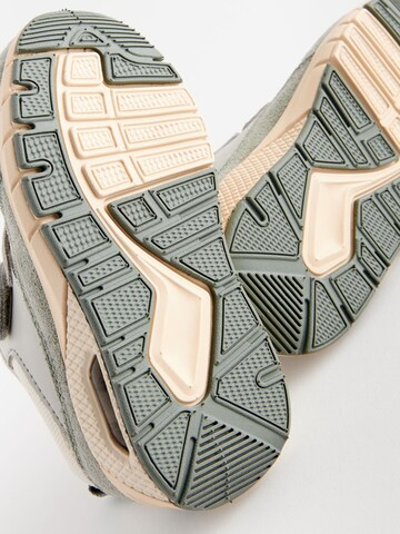 Next Sneaker i grå