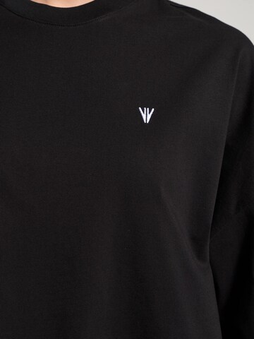 NOWIHT - Camiseta 'Cressida' en negro