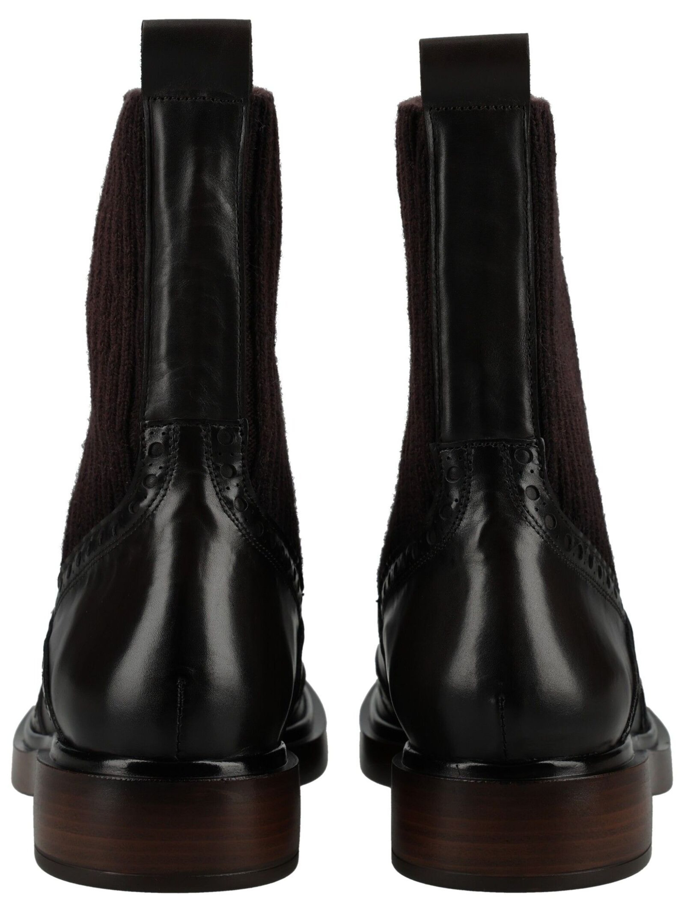 Pons Quintana Bootie in Black: back