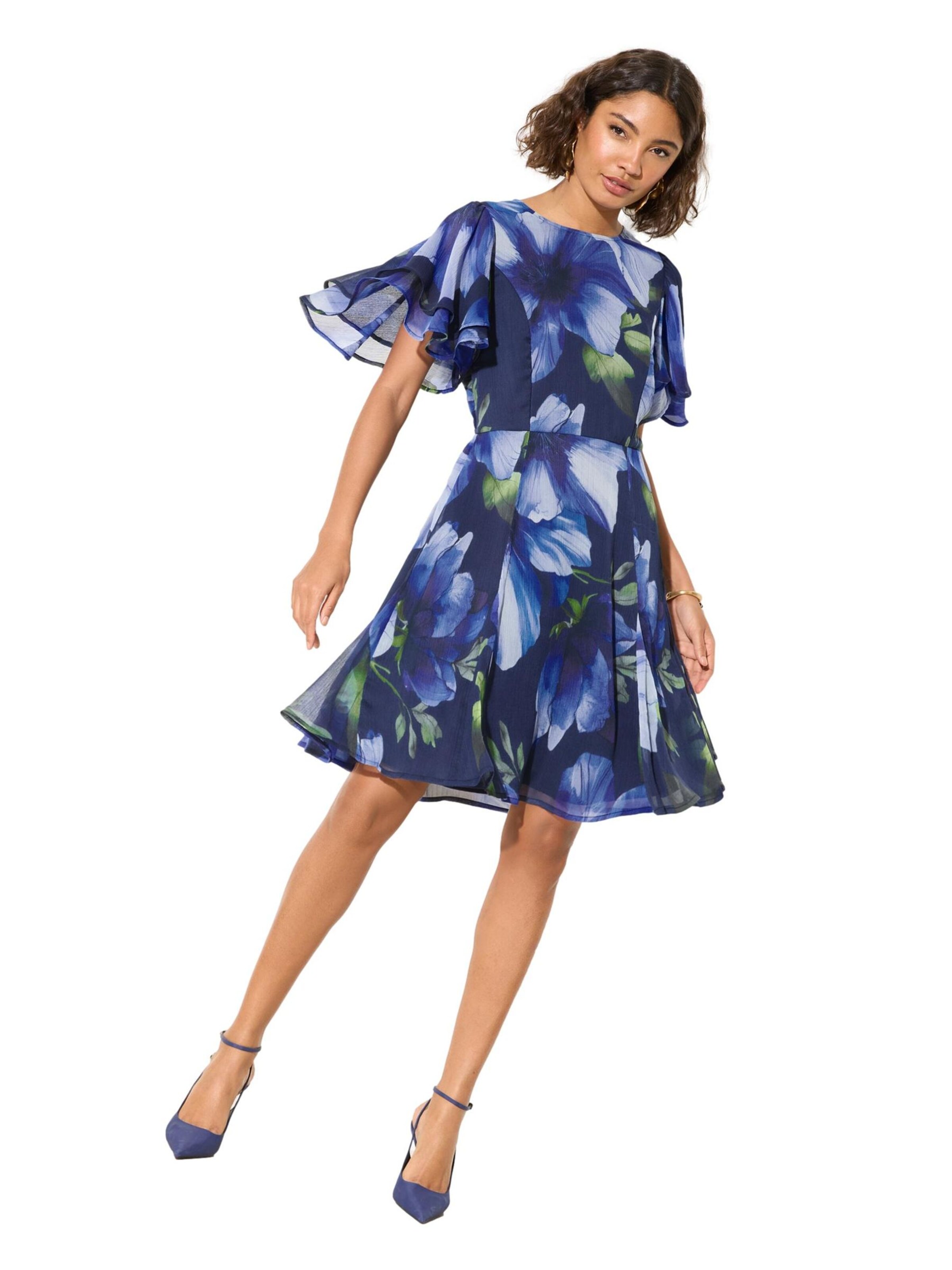 Rochie de la Friends Like These pe roz: față