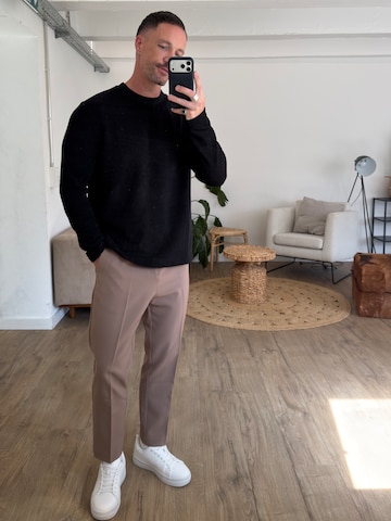 DAN FOX APPAREL Regular Trousers with creases 'Justus' in Brown