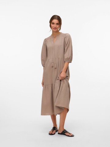 Robe 'VMPretty' VERO MODA en gris : devant