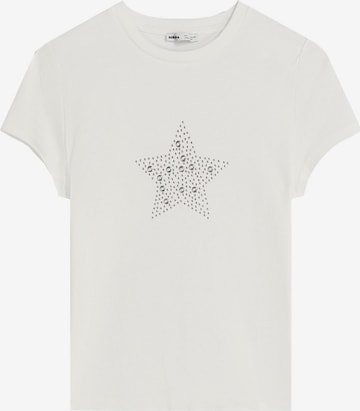 Tricou de la Bershka pe alb: față